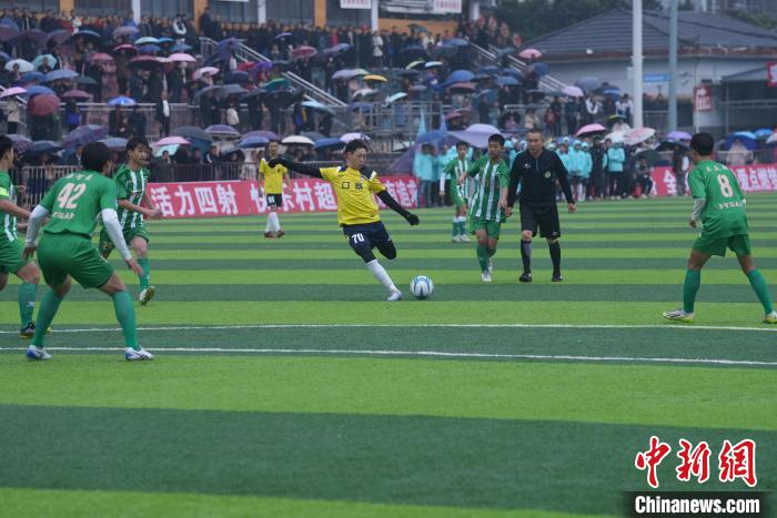 2024年中国村超在榕江开幕：62支球队参战预选赛