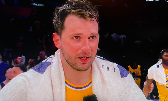 湖人加时险胜掘金 斯玛特