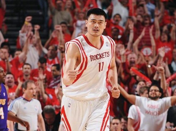 姚明NBA生涯9340万美元薪资