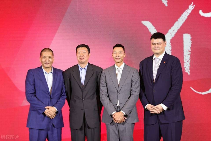 姚明NBA生涯9340万美元薪资扣除后实际到手近半