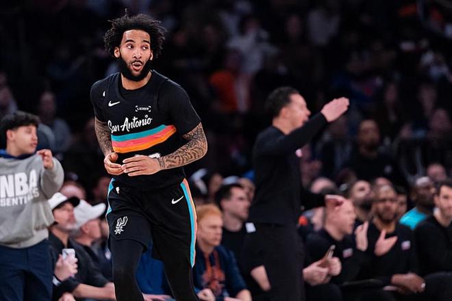 掘金加时险胜马刺终结11连胜 尚帕尼18+5+2成关键